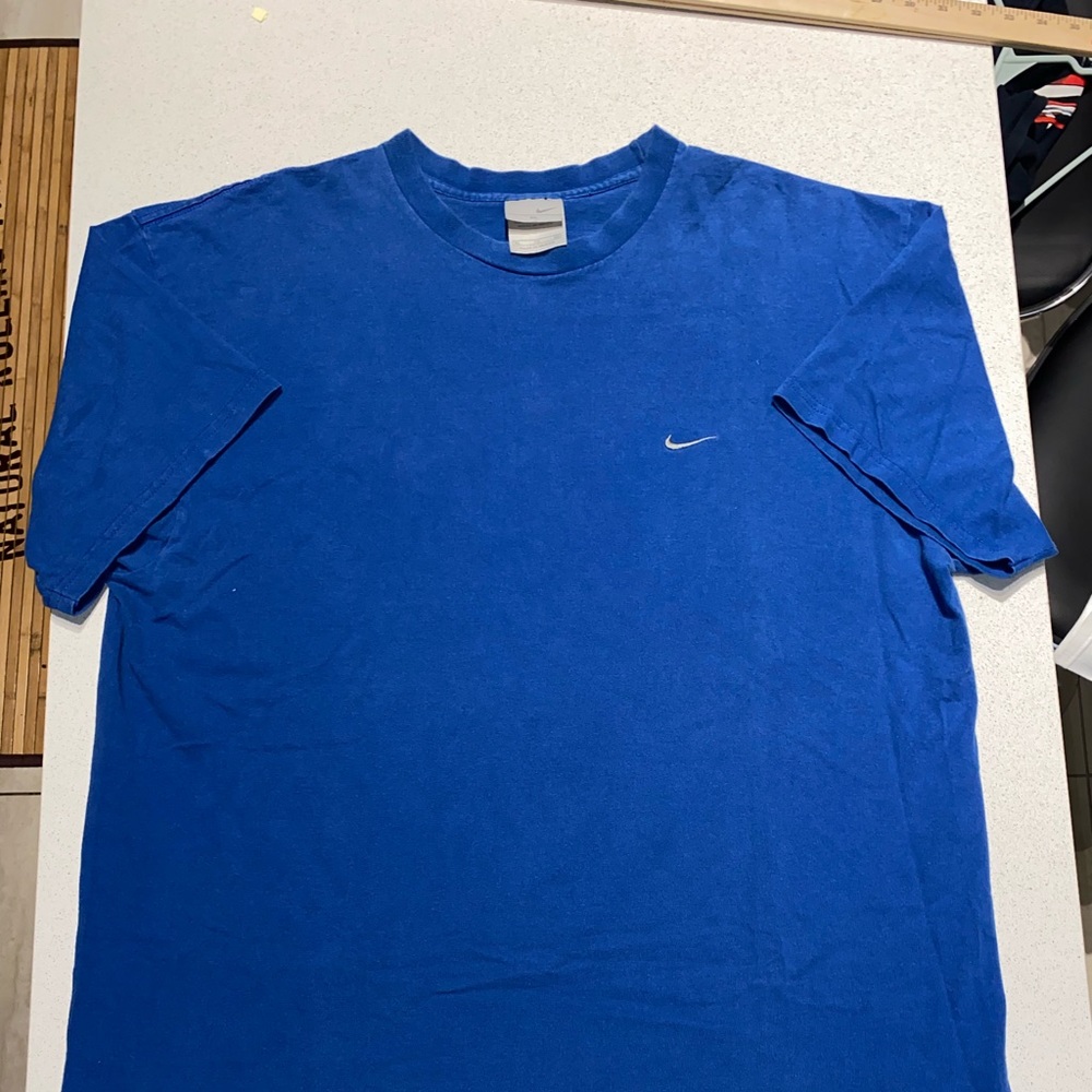 Nike sportswear tshirt